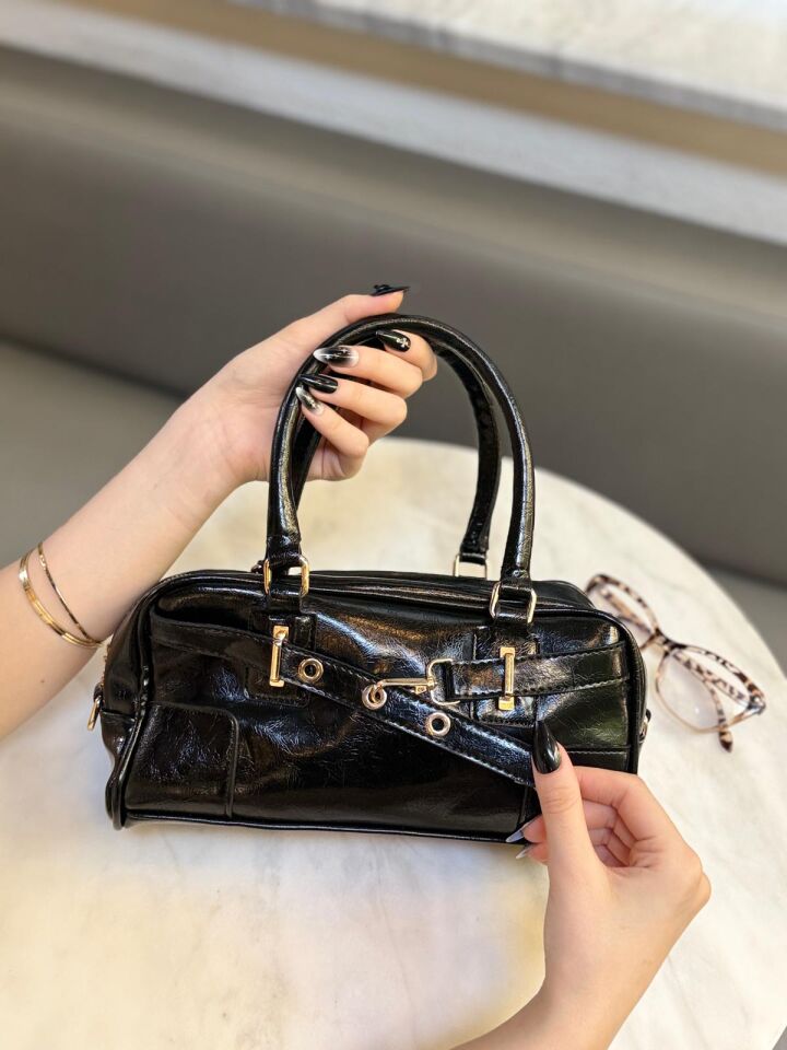 Bahwar Kemer Detaylı Çanta