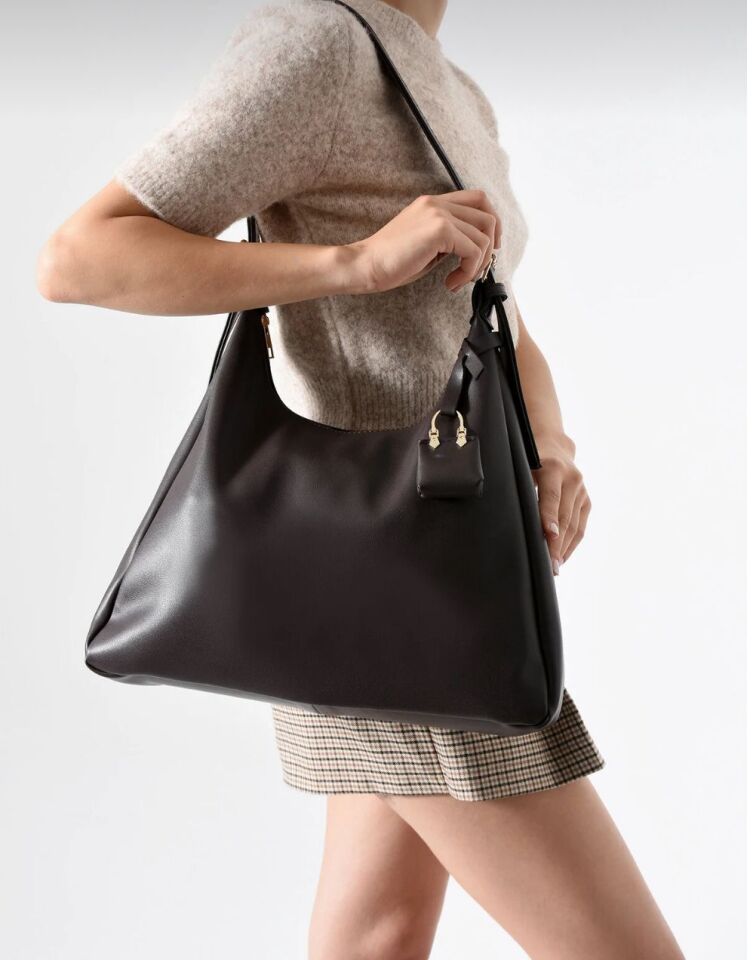 Vegan Deri Oval Tokalı  Günlük Omuz Çantası