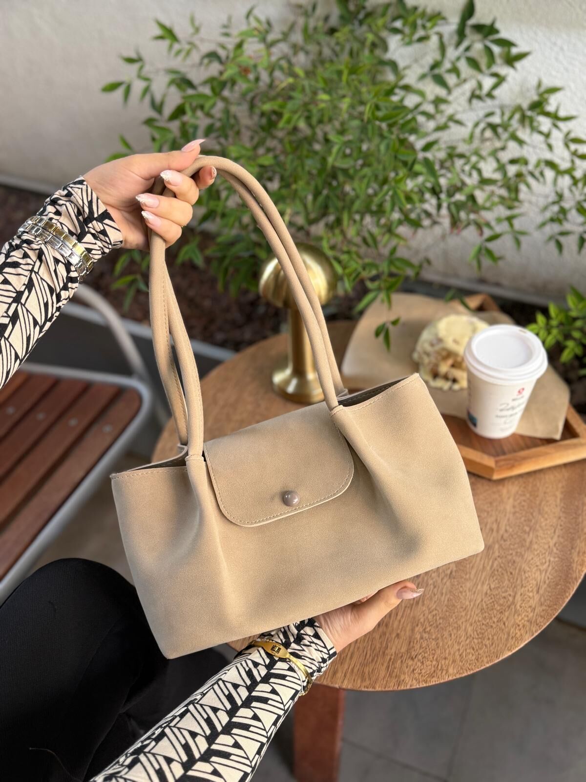 Bahwar Yumuşak Süet Dokulu Minimal Omuz Çantası